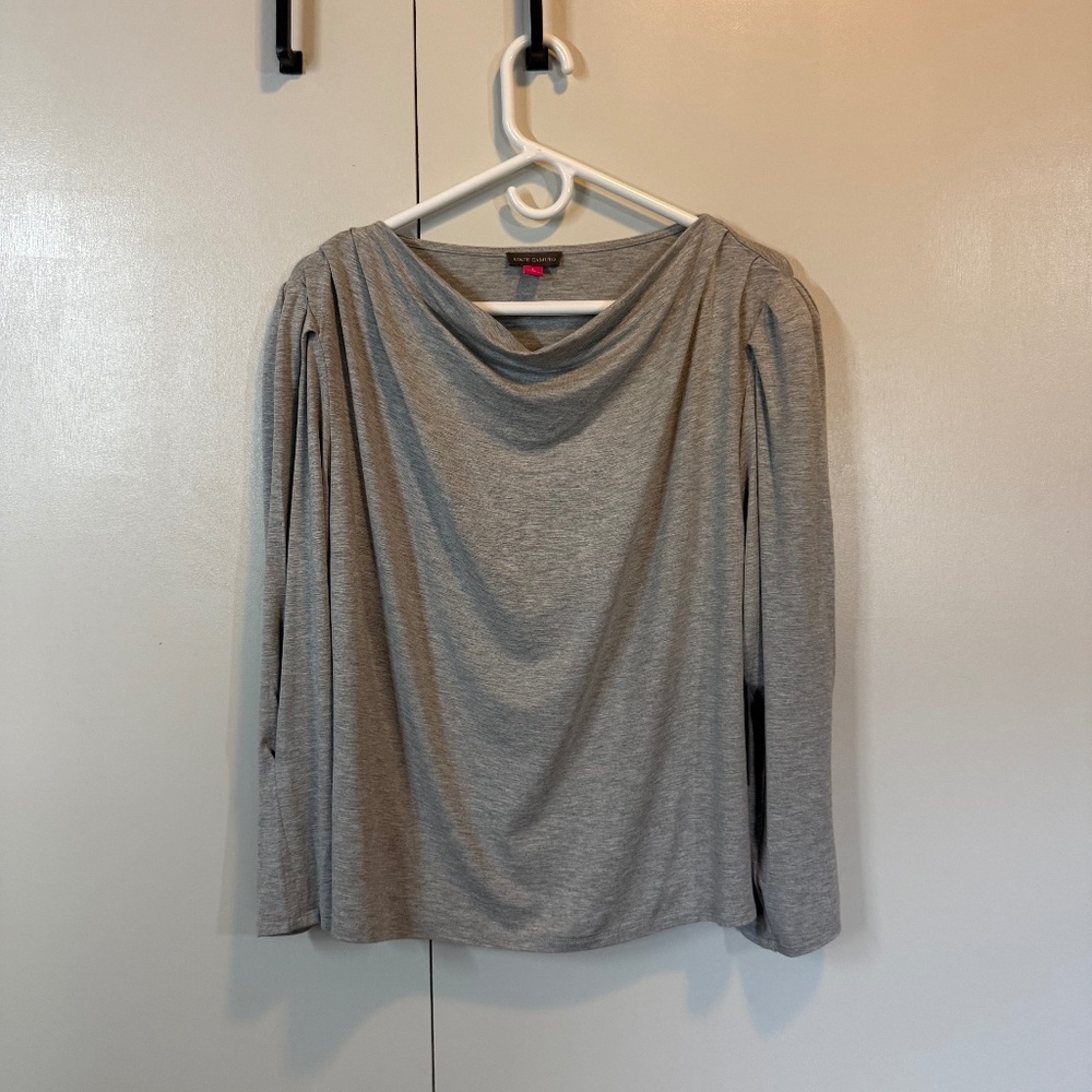 Vince Camuto Drape Neck Knit Top. Size L Heather Gray